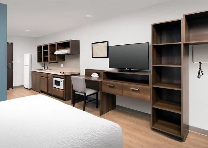 Woodspring Chicago Hotel Tinley Park