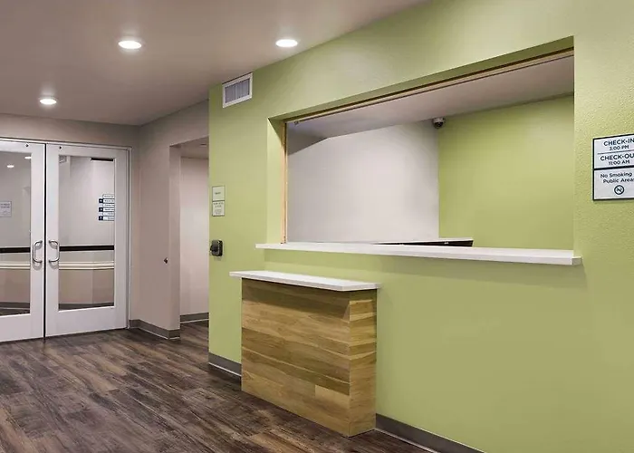 Woodspring Chicago Hotel Tinley Park
