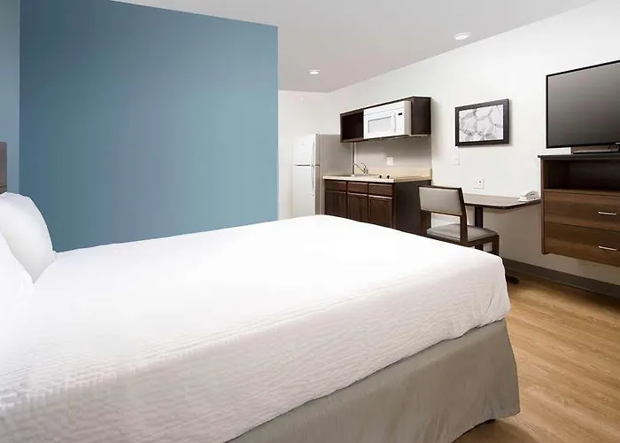 Woodspring Chicago Hotel Tinley Park